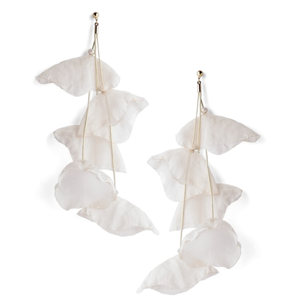 Stella + Ruby Chiffon Lily Drop Earrings - Ivory